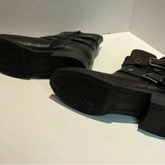 Size 9M Black Indigo RD Boots With Belt Buckles And Zipper With Silver Hardware - Picture 5 of 8